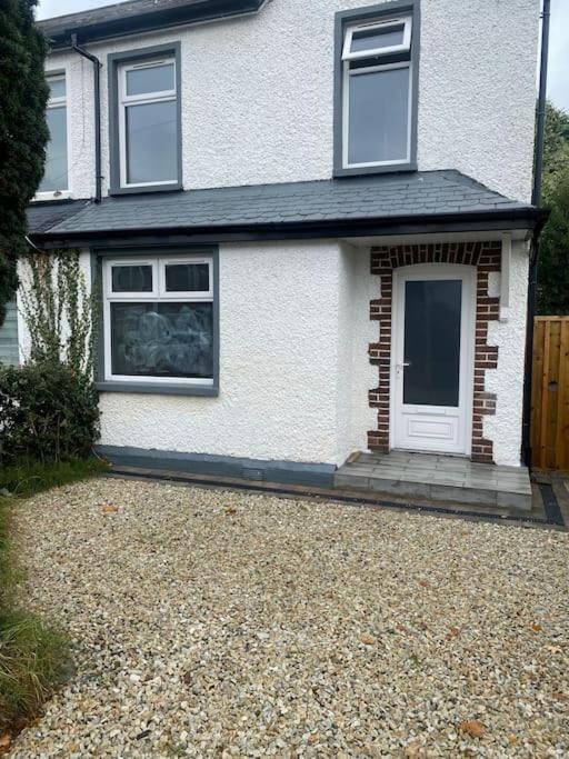 Fully Refurbished House *